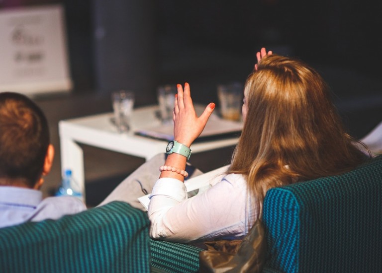 System przedsprzedaży metodą na obłożenie konsumentami hostelu